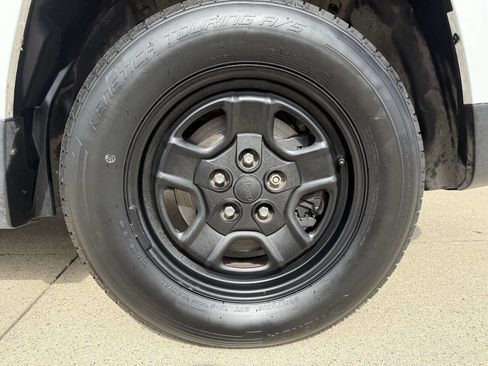 Used 2015 Jeep Patriot Sport image 10