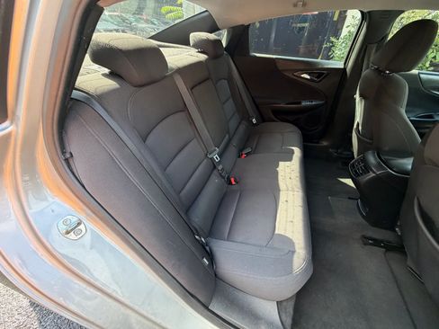 Used 2018 Chevrolet Malibu LT FWD image 34