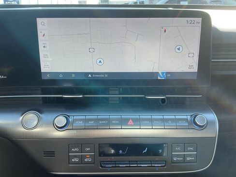 Used 2024 Hyundai Kona Limited image 16