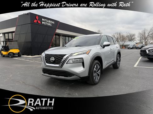 Used 2021 Nissan Rogue SV image 4