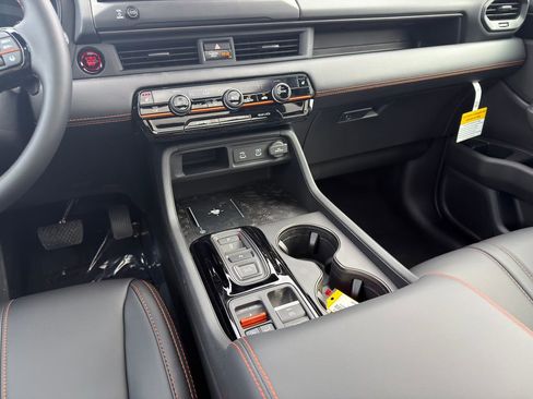 Used 2026 Honda Pilot TrailSport image 17