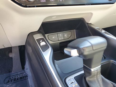 Certified 2024 Kia Sorento EX w/ Panoramic Sunroof Package image 24