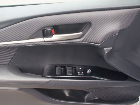 Used 2025 Toyota Camry SE FWD image 28