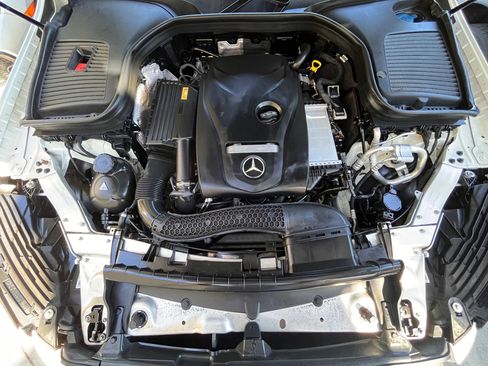 Used 2018 Mercedes-Benz GLC 300 image 29