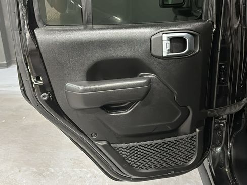 Used 2022 Jeep Wrangler Unlimited Sport AWD/4WD image 25