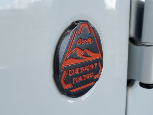 Used 2023 Jeep Gladiator Mojave w/ LED Lighting Group AWD/4WD image 6
