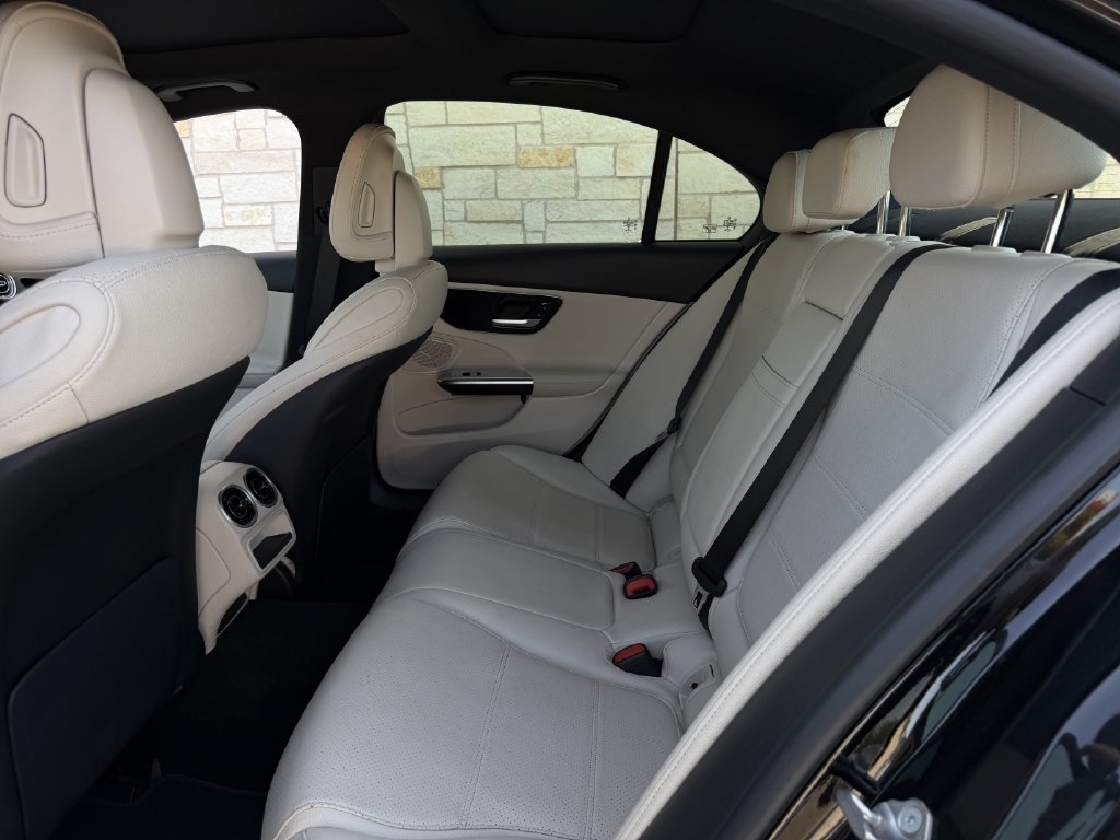 Used 2022 Mercedes-Benz C 300 Sedan image 26