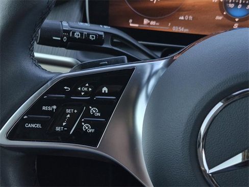 Certified 2025 Mercedes-Benz GLC 300 image 17