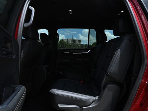Used 2024 GMC Acadia Elevation w/ LPO, Floor Liner Package FWD image 22