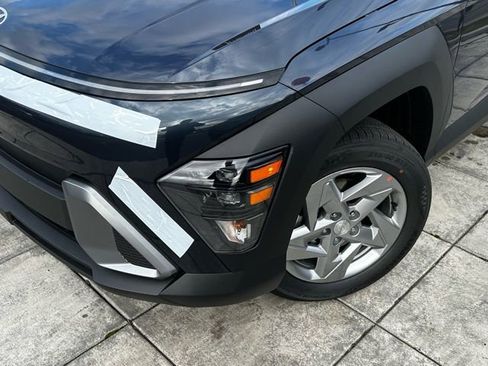 New 2026 Hyundai Kona SE AWD/4WD image 2