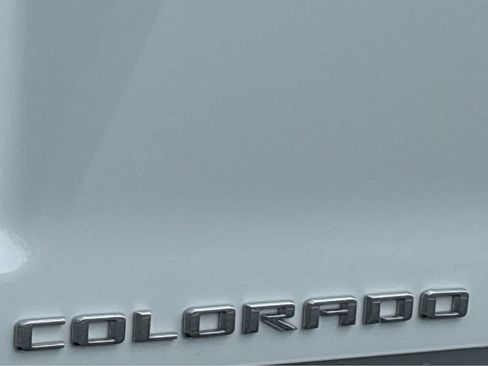 Used 2024 Chevrolet Colorado LT w/ LT Convenience Package III RWD image 19