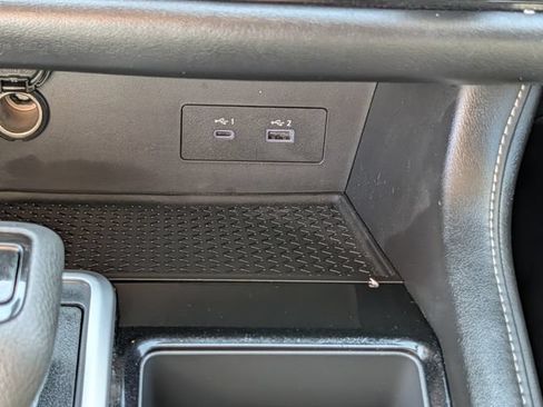 Used 2024 Nissan Pathfinder SV FWD image 17