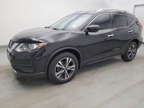 Used 2019 Nissan Rogue SV w/ Premium Package AWD/4WD image 2