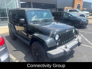 Used 2015 Jeep Wrangler Unlimited Sahara w/ Connectivity Group AWD/4WD video 2