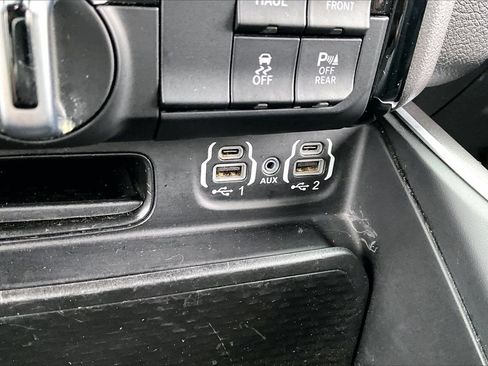 Used 2022 RAM 1500 Big Horn AWD/4WD image 17