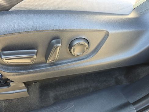 Used 2024 Toyota Tacoma TRD Sport w/ TRD Sport Upgrade Package image 20