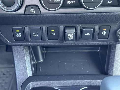 Used 2023 Toyota Tacoma TRD Sport w/ Advanced Technology Package AWD/4WD image 8