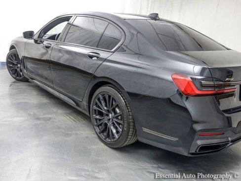 Used 2022 BMW 750i xDrive w/ Executive Package AWD/4WD image 10