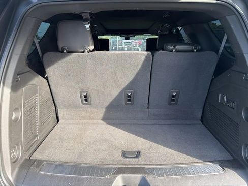 Used 2021 GMC Yukon Denali w/ Denali Premium Package image 25