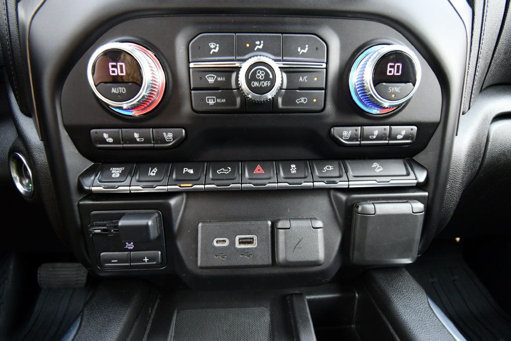 Used 2021 GMC Sierra 3500 Denali AWD/4WD image 34