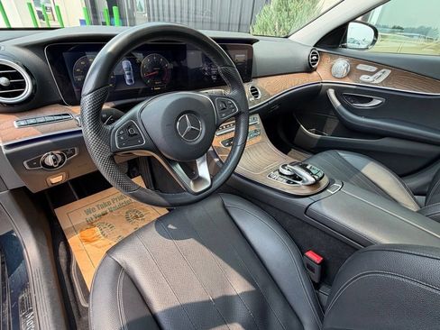 Used 2018 Mercedes-Benz E 300 4MATIC image 7