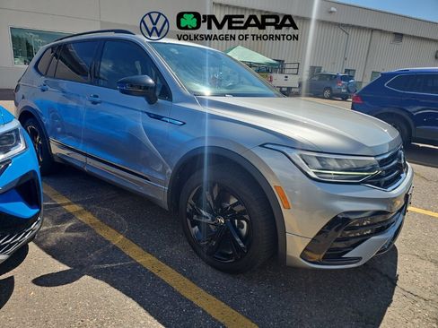 Used 2023 Volkswagen Tiguan SE R-Line AWD/4WD image 2