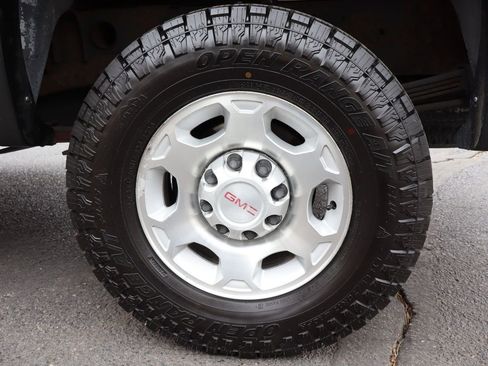 Used 2007 GMC Sierra 2500 SLT w/ Z71 Off-Road Package image 41