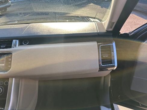 Used 2015 Land Rover Range Rover Sport HSE image 39