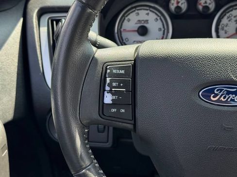 Used 2011 Ford Focus SEL FWD image 21