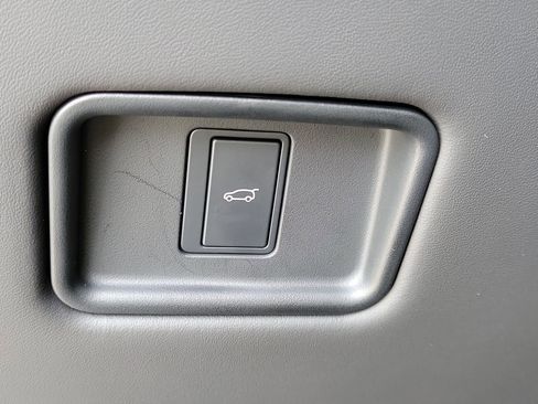 Used 2025 Land Rover Range Rover Long Wheelbase SE AWD/4WD image 27