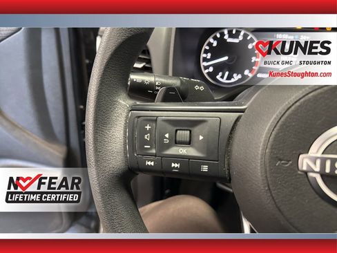 Used 2023 Nissan Rogue S image 25