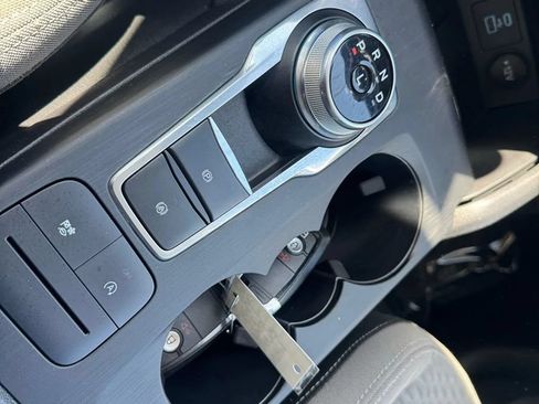 Used 2022 Ford Escape SE FWD image 18