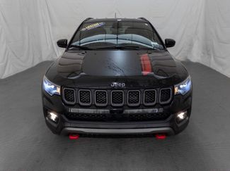 Used 2023 Jeep Compass Trailhawk w/ Trailhawk Convenience Group video 2