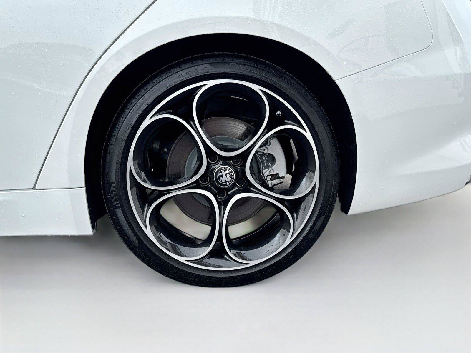 Used 2025 Alfa Romeo Giulia w/ Driving Assist Package RWD image 35