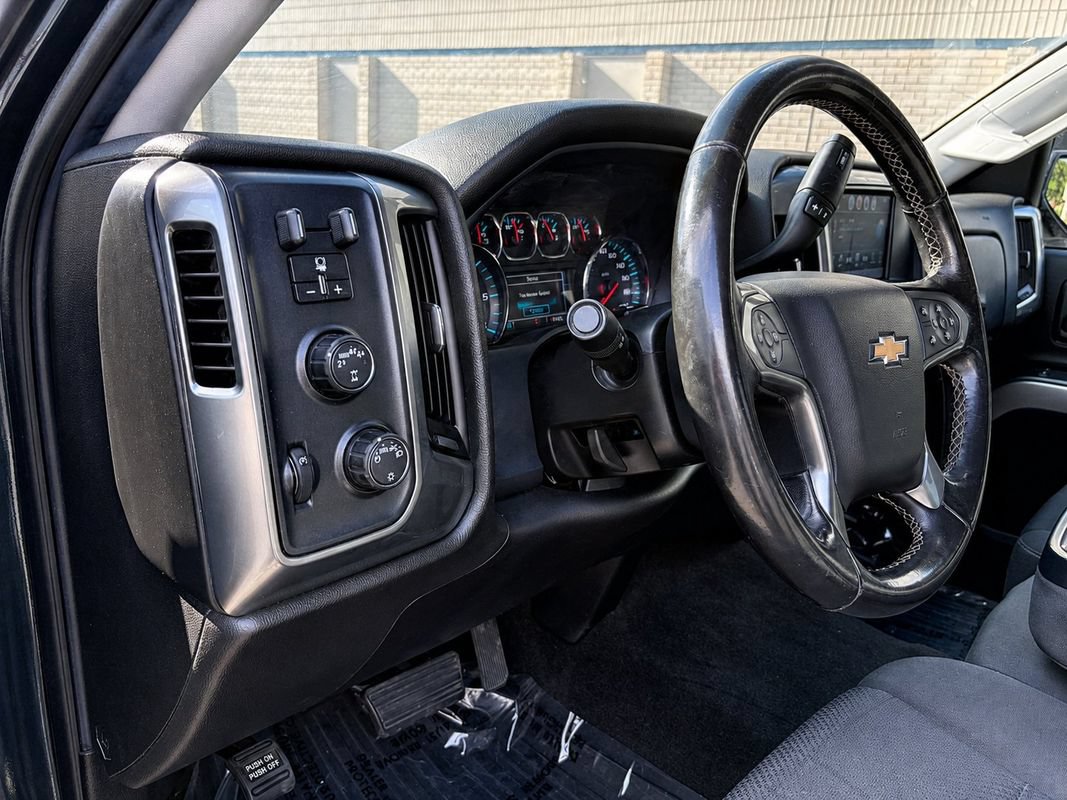 Used 2019 Chevrolet Silverado 1500 LT AWD/4WD image 13