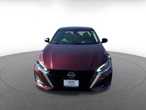 Used 2025 Nissan Altima 2.5 SV image 4