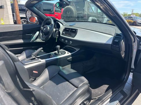 Used 2007 BMW M Roadster image 31