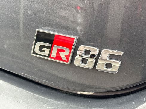Used 2023 Toyota GR86 Premium RWD image 14