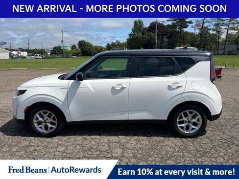 Used 2023 Kia Soul S FWD image 4