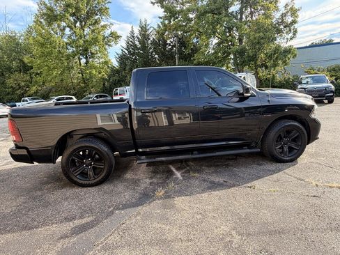Used 2016 RAM 1500 Sport w/ Black Ram 1500 Sport Group AWD/4WD image 8
