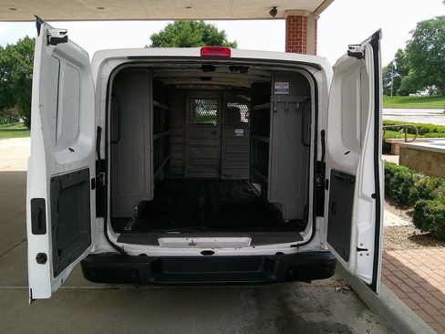 Used 2019 Nissan NV 2500 SV RWD image 8