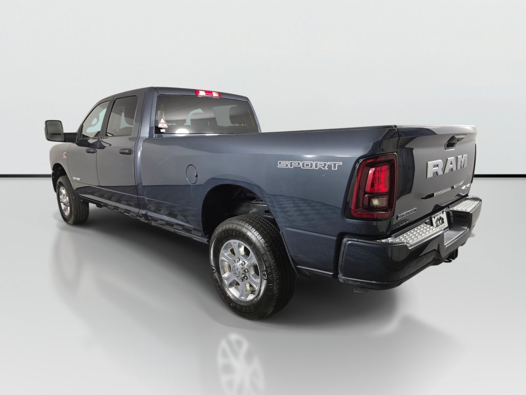 New 2026 RAM 2500 Big Horn AWD/4WD image 8