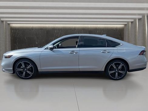 Used 2023 Honda Accord EX image 2