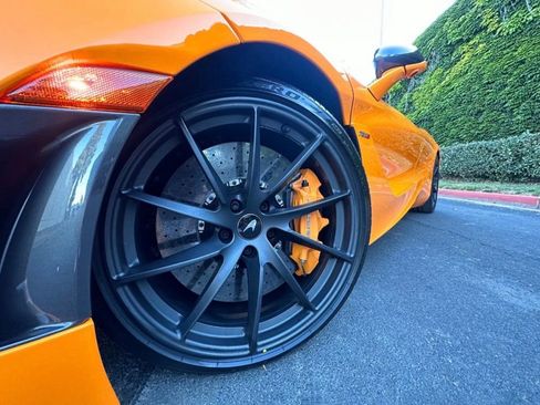 Used 2021 McLaren 720S Performance RWD image 13