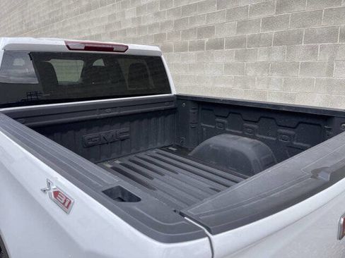 Used 2023 GMC Sierra 1500 SLE image 2