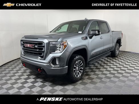 Used 2022 GMC Sierra 1500 AT4 w/ AT4 Preferred Package image 1