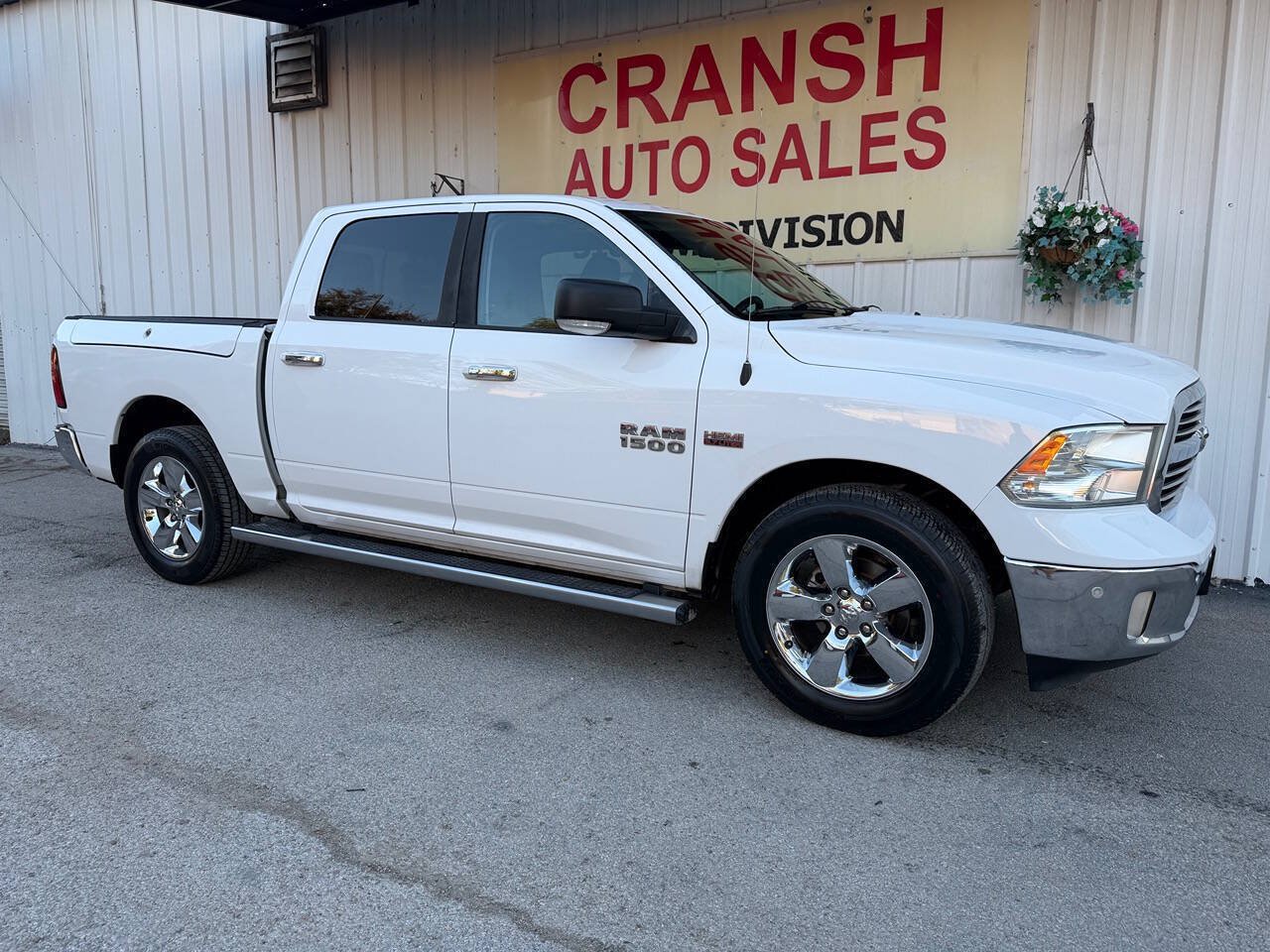 Used 2015 RAM 1500 Lone Star RWD image 2