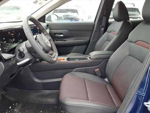 New 2026 Nissan Kicks SR w/ Cold Weather Package image 10