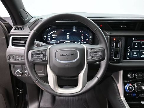 Used 2023 GMC Yukon Denali RWD image 29