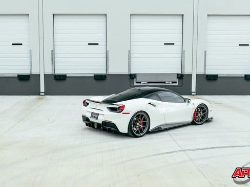 Used 2018 Ferrari 488 GTB RWD image 65